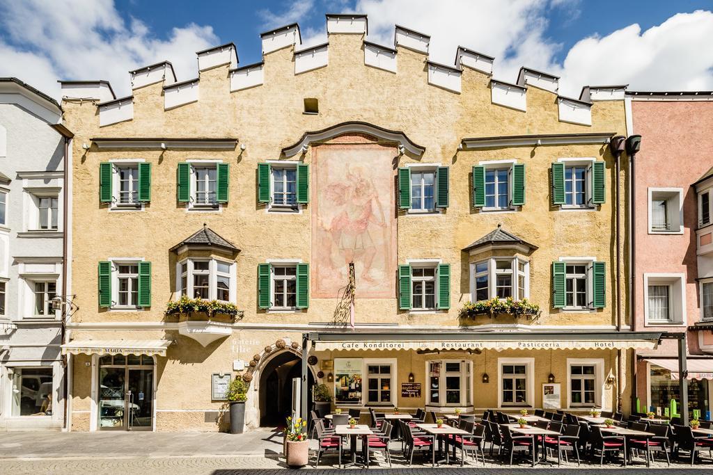 Hotel Restaurant Lilie Випитено Екстериор снимка