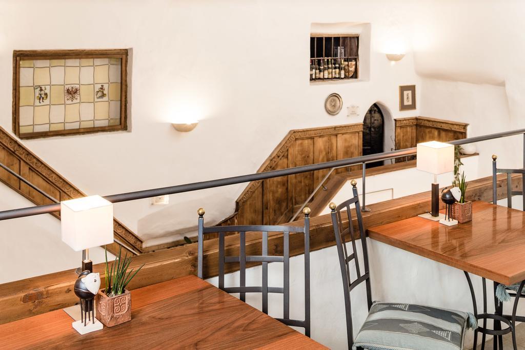 Hotel Restaurant Lilie Випитено Екстериор снимка