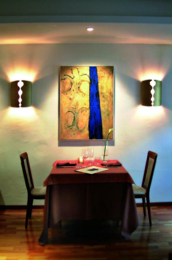 Hotel Restaurant Lilie Випитено Екстериор снимка