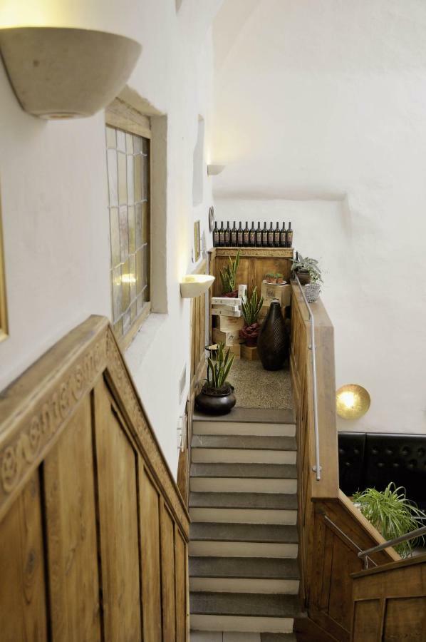 Hotel Restaurant Lilie Випитено Екстериор снимка